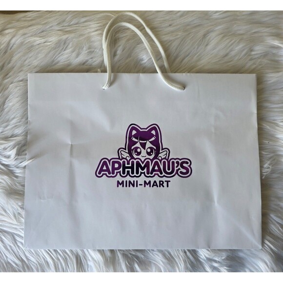 Aphmaus Mini Mart Shopping bag from vidcon 2025 - Picture 1 of 4
